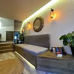 Hotel Old Town *